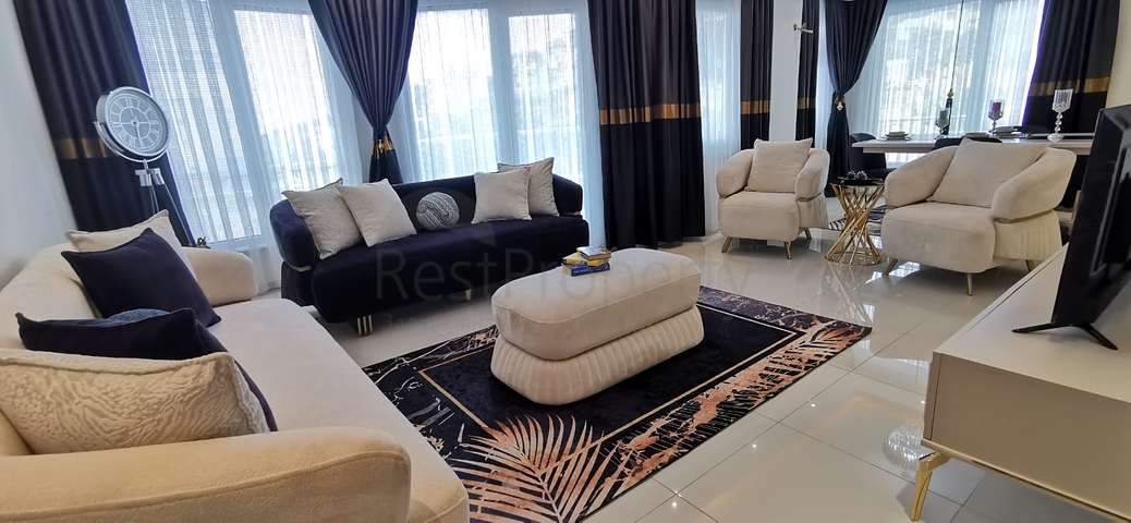 اطلالة على البحر في مركز الانيا - دوبلكس غرفتين وصالة مفروشة - في مركز الانيا 