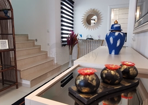 اطلالة على البحر في مركز الانيا - دوبلكس غرفتين وصالة مفروشة - في مركز الانيا 