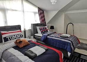 اطلالة على البحر في مركز الانيا - دوبلكس غرفتين وصالة مفروشة - في مركز الانيا 