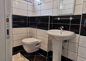 اطلالة على البحر في مركز الانيا - دوبلكس غرفتين وصالة مفروشة - في مركز الانيا 