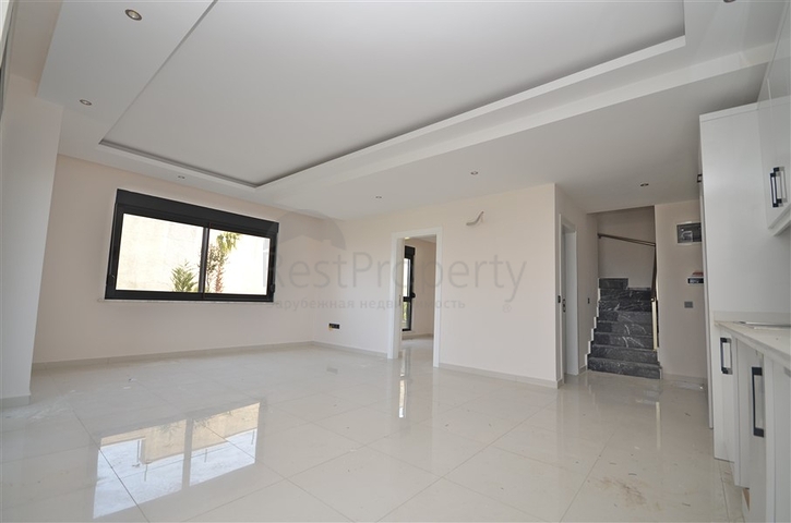 دوبلكس ارضية - 4 غرف وصالة مفروشة - مجمع حديث - في كارجيجاك / الانيا 