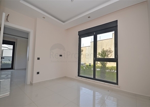 دوبلكس ارضية - 4 غرف وصالة مفروشة - مجمع حديث - في كارجيجاك / الانيا 