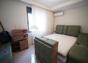 اطلالة مباشرة على البحر - شقة غرفتين وصالة مفروشة -ضمن مجمع سكني - محمودلار / الانيا 