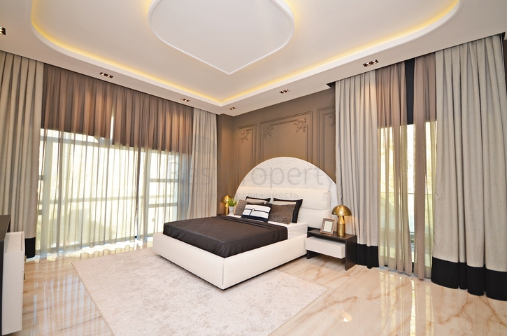 اطلالة بحر -فيلا فاخرة للبيع في الانيا 