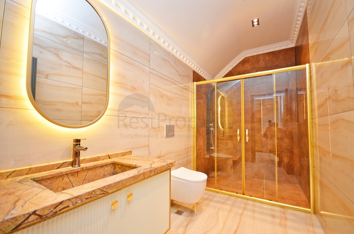 اطلالة بحر -فيلا فاخرة للبيع في الانيا 