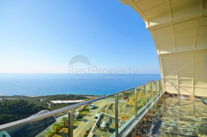 اطلالة بحر -فيلا فاخرة للبيع في الانيا 