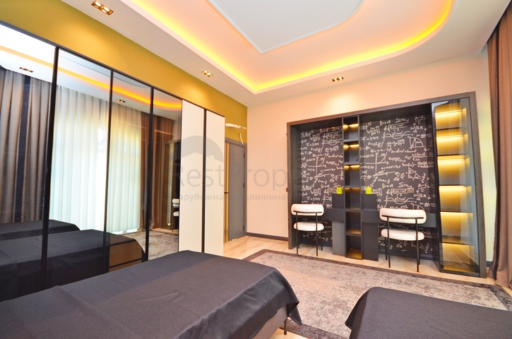 اطلالة بحر -فيلا فاخرة للبيع في الانيا 