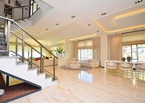 اطلالة بحر -فيلا فاخرة للبيع في الانيا 