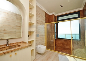 اطلالة بحر -فيلا فاخرة للبيع في الانيا 