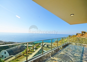 اطلالة بحر -فيلا فاخرة للبيع في الانيا 