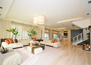 اطلالة بحر -فيلا فاخرة للبيع في الانيا 