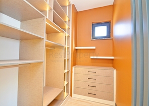 اطلالة بحر -فيلا فاخرة للبيع في الانيا 