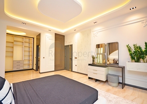 اطلالة بحر -فيلا فاخرة للبيع في الانيا 