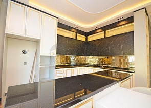 اطلالة بحر -فيلا فاخرة للبيع في الانيا 