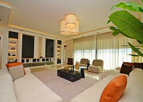 اطلالة بحر -فيلا فاخرة للبيع في الانيا 