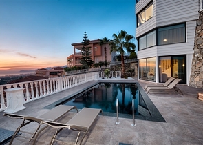 فيلا حديثة 4 + 1 مفروشة في كارجيجاك