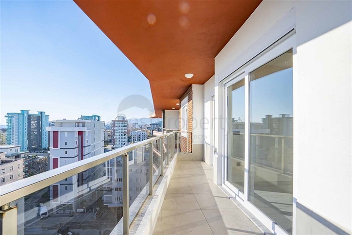 اطلالة بحر - مطبخ منفصل -شقة غرفتين وصالة -ضمن مجمع حديث - في محمودلار / الانيا 