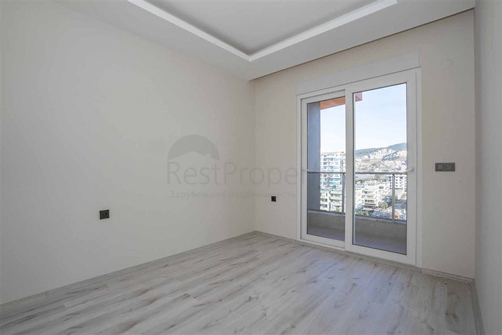 اطلالة بحر - مطبخ منفصل -شقة غرفتين وصالة -ضمن مجمع حديث - في محمودلار / الانيا 