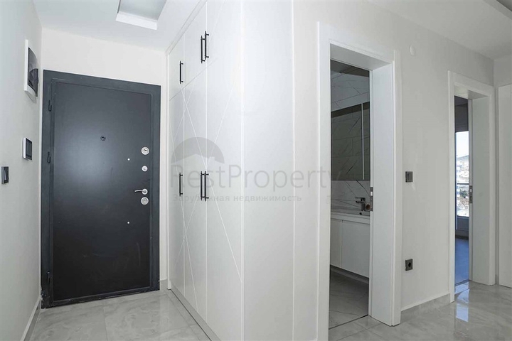 اطلالة بحر - مطبخ منفصل -شقة غرفتين وصالة -ضمن مجمع حديث - في محمودلار / الانيا 