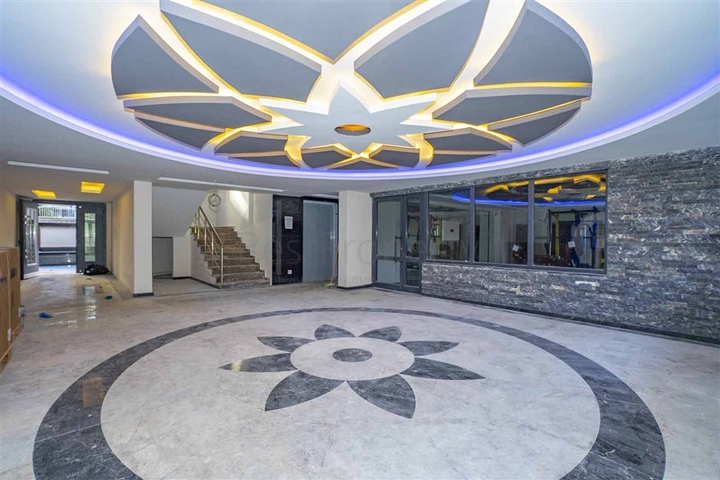 اطلالة بحر - مطبخ منفصل -شقة غرفتين وصالة -ضمن مجمع حديث - في محمودلار / الانيا 