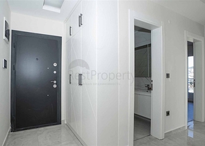 اطلالة بحر - مطبخ منفصل -شقة غرفتين وصالة -ضمن مجمع حديث - في محمودلار / الانيا 