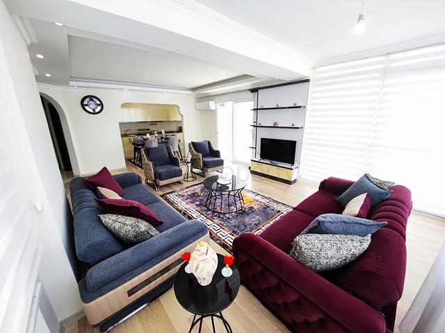 بأثاث جديد - شقة غرفتين وصالة - في محمودلار/ الانيا 