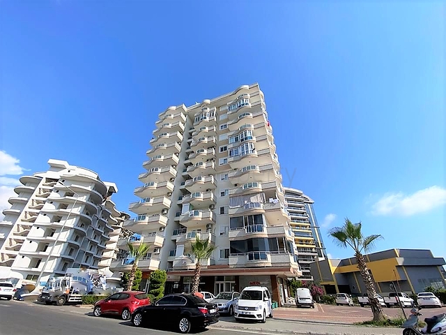 بأثاث جديد - شقة غرفتين وصالة - في محمودلار/ الانيا 