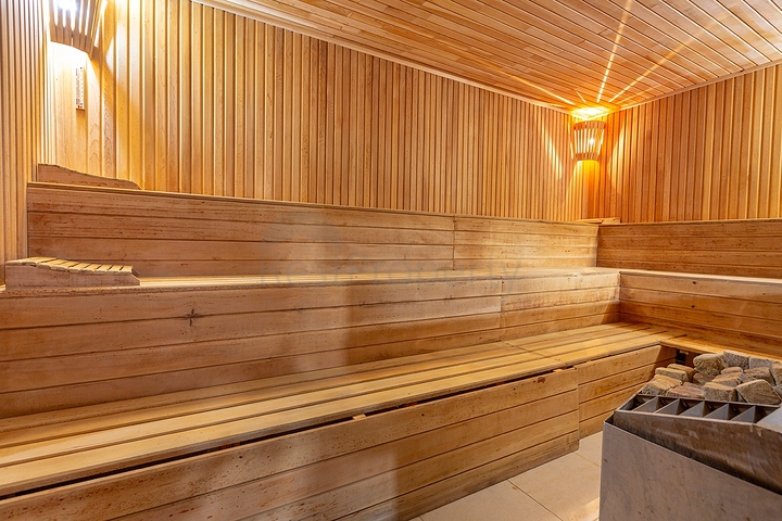 بأثاث جديد - شقة غرفتين وصالة - في محمودلار/ الانيا 