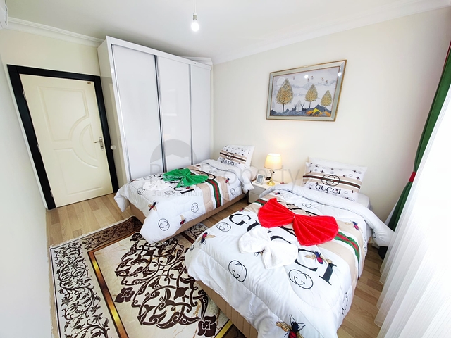 بأثاث جديد - شقة غرفتين وصالة - في محمودلار/ الانيا 