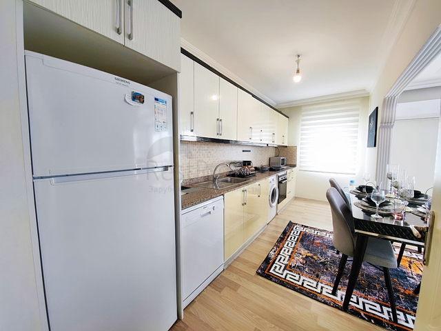 بأثاث جديد - شقة غرفتين وصالة - في محمودلار/ الانيا 