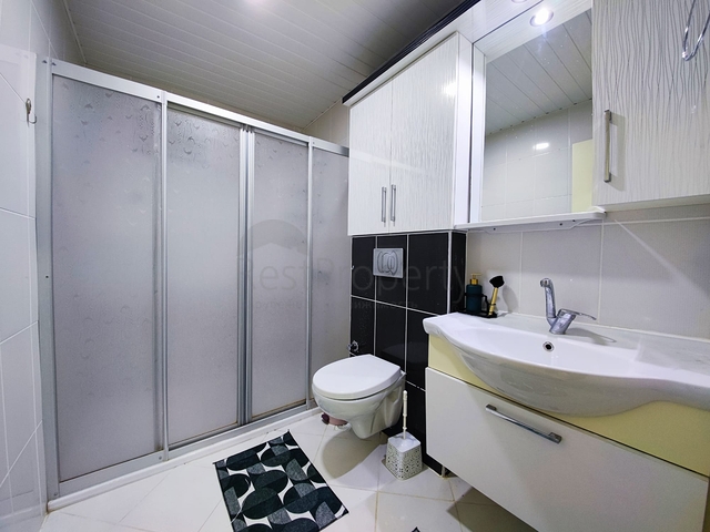 بأثاث جديد - شقة غرفتين وصالة - في محمودلار/ الانيا 