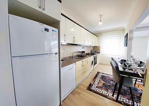 بأثاث جديد - شقة غرفتين وصالة - في محمودلار/ الانيا 