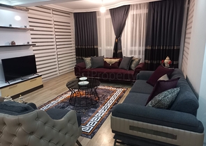 بأثاث جديد - شقة غرفتين وصالة - في محمودلار/ الانيا 