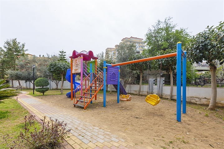 دوبلكس واسعة  - 3 غرف وصالة مع جاكوزي خاص - في محمودلار / الانيا 