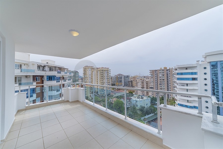 دوبلكس واسعة  - 3 غرف وصالة مع جاكوزي خاص - في محمودلار / الانيا 