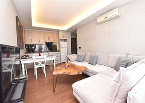 موقع مركزي - شقة غرفة وصالة مفروشة  -في اوبا / الانيا 