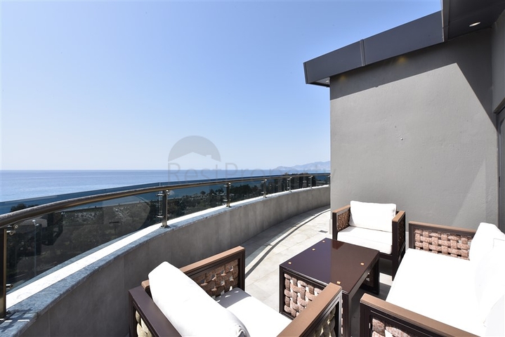 مجمع فاخر - شقة اطلالة بحرية مباشرة - من تصميم 1+2 - في كارجيجاك / الانيا 