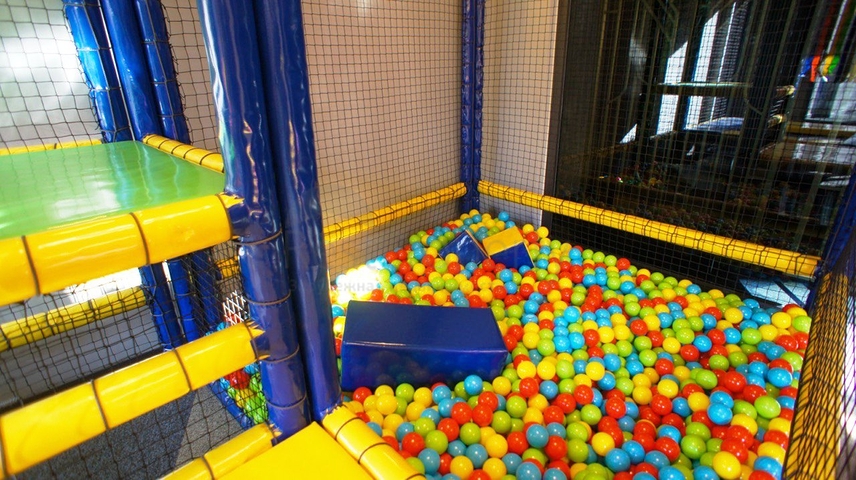 مجمع فاخر - شقة اطلالة بحرية مباشرة - من تصميم 1+2 - في كارجيجاك / الانيا 