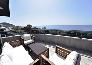 مجمع فاخر - شقة اطلالة بحرية مباشرة - من تصميم 1+2 - في كارجيجاك / الانيا 