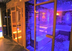 مجمع فاخر - شقة اطلالة بحرية مباشرة - من تصميم 1+2 - في كارجيجاك / الانيا 