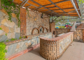 اطلالة بحر - شقة غرفتين وصالة - في مركز الانيا 