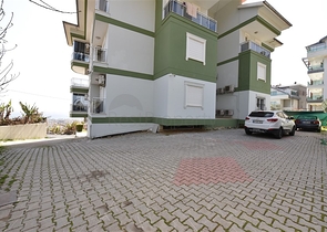 اطلالة بحر وقلعة - دوبلكس 3 غرف وصالة مفروشة - في مركز الانيا 