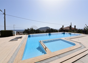 اطلالة بحر وقلعة - دوبلكس 3 غرف وصالة مفروشة - في مركز الانيا 