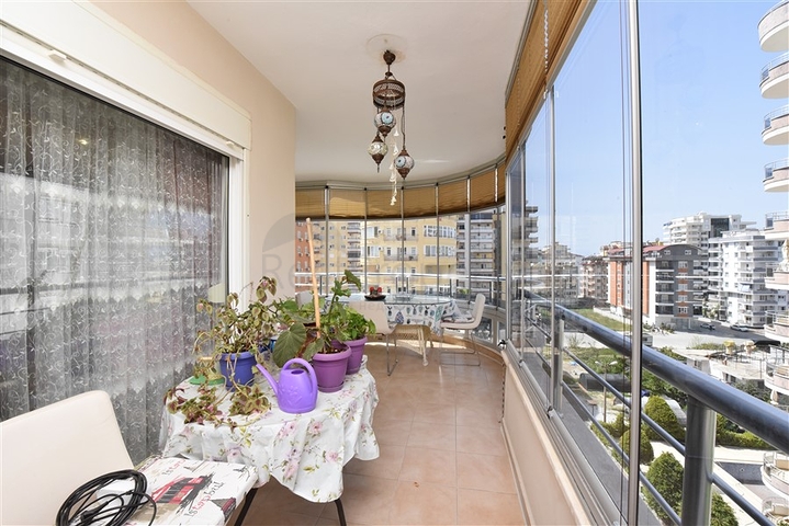 شقة واسعة - غرفتين وصالة مفروشة - في محمودلار / الانيا 