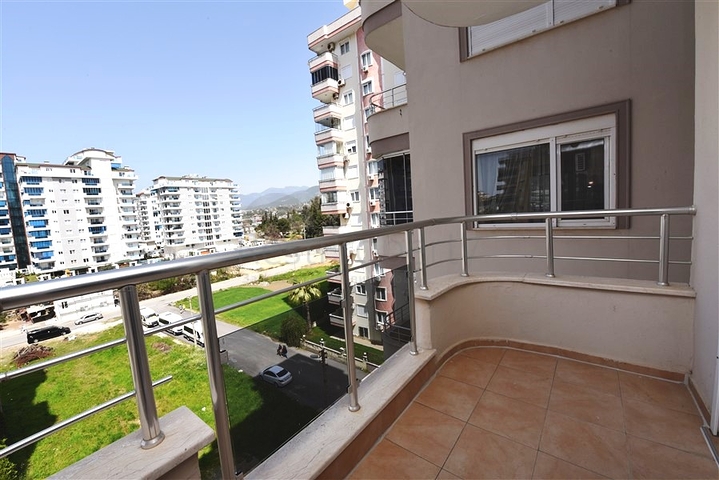 شقة واسعة - غرفتين وصالة مفروشة - في محمودلار / الانيا 