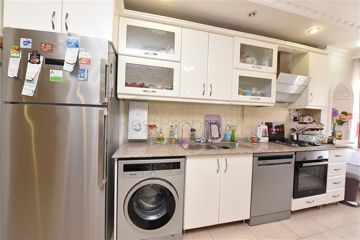 شقة واسعة - غرفتين وصالة مفروشة - في محمودلار / الانيا 