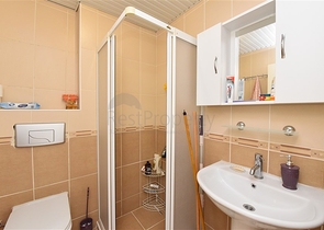 شقة واسعة - غرفتين وصالة مفروشة - في محمودلار / الانيا 