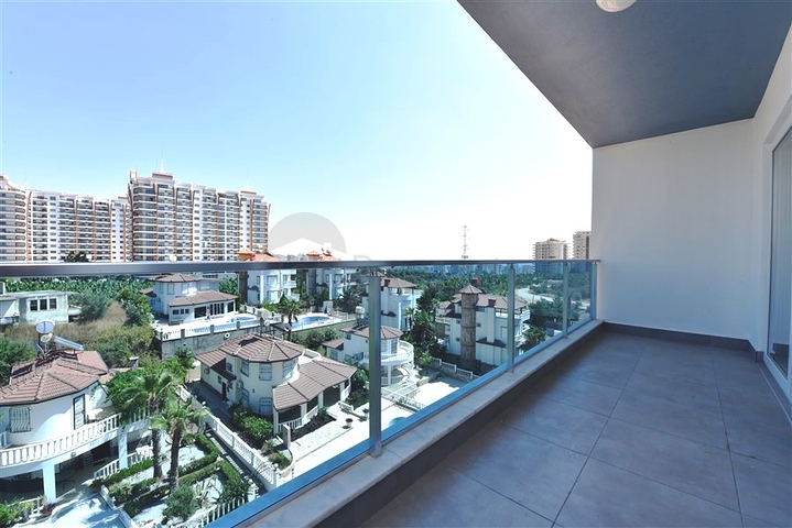 اطلالة بحر - دوبلكس 2 غرفة وصالة - مجمع سكني حديث -  محمودلار / الانيا 