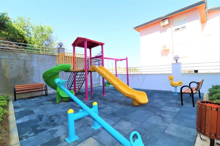 اطلالة بحر - دوبلكس 2 غرفة وصالة - مجمع سكني حديث -  محمودلار / الانيا 