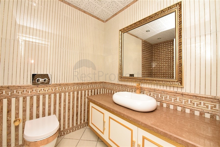 اطلالة بحر - دوبلكس فاخرة 3 غرف وصالة - في محمودلار / الانيا 